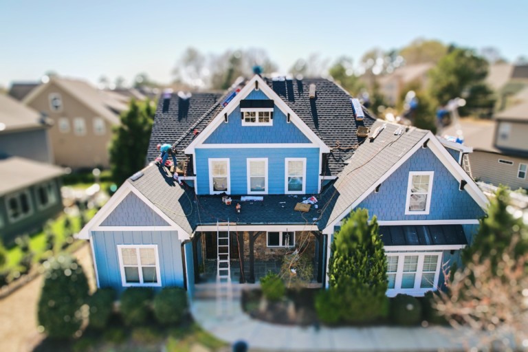 4 Simple and Effective Ways to Determine if Your Roof Needs Replacing