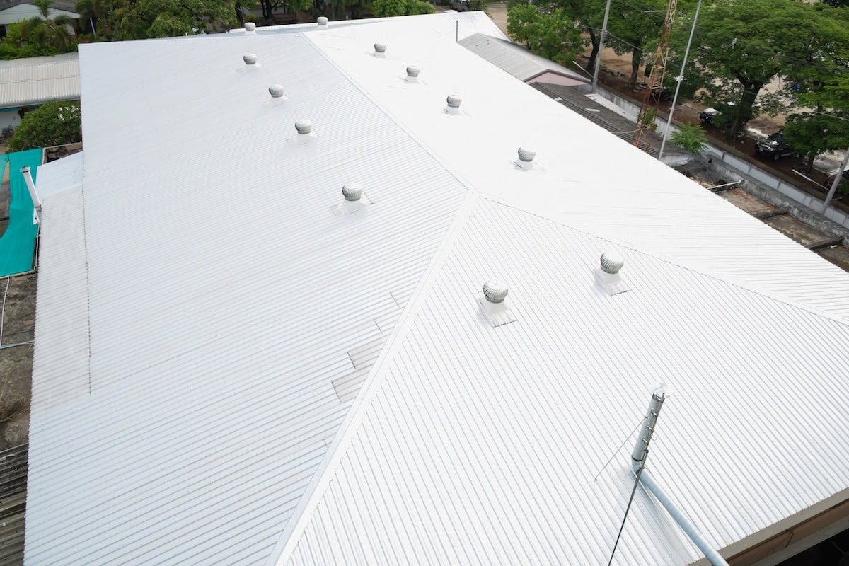 commercial roof types Metal roofing in commercial buildings